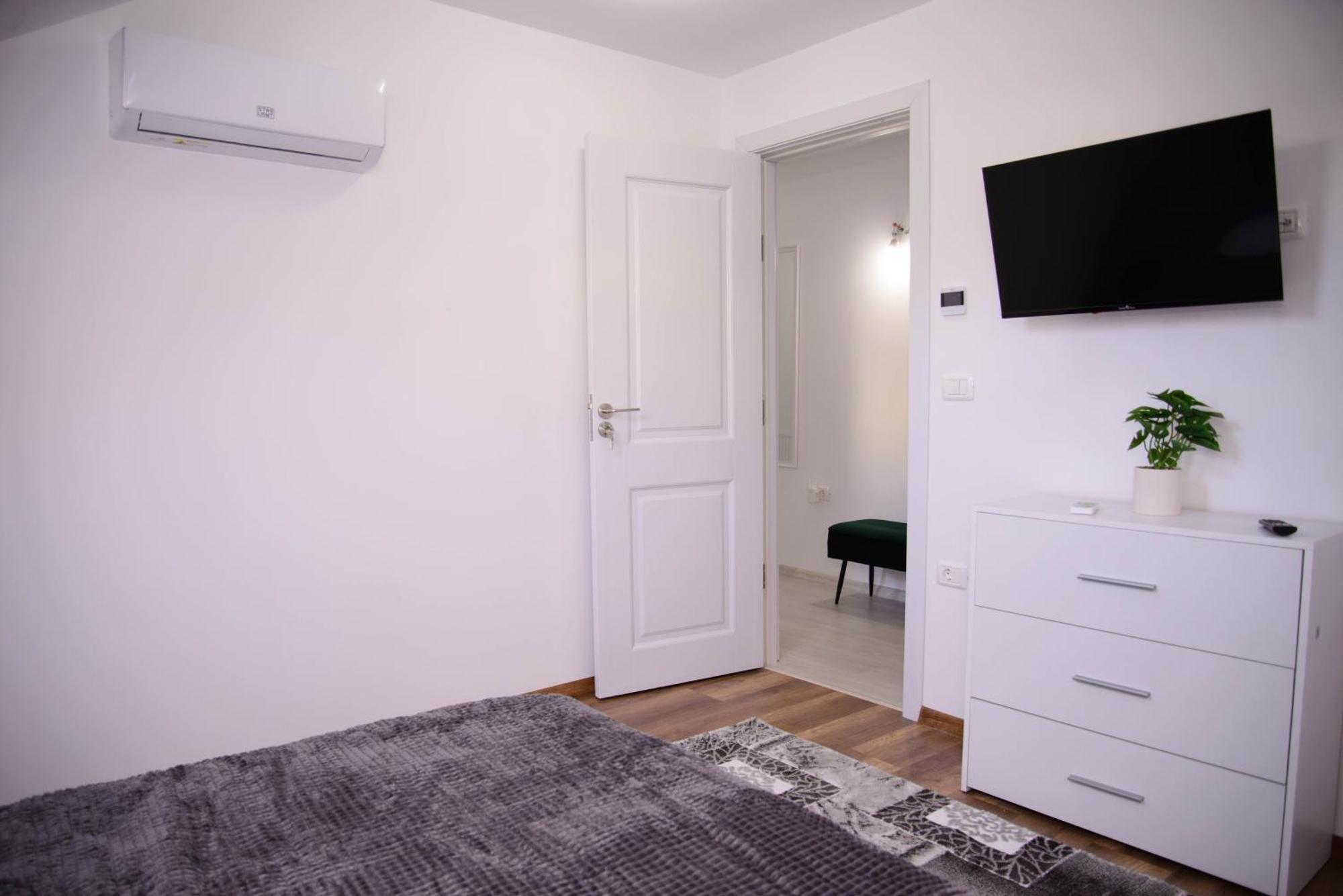 Lisia Residence #2 Piatra Neamţ Екстериор снимка